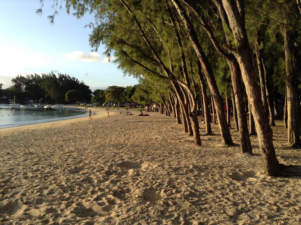 Ebrahim Flats - Grand Baie Beach Kültér fotó