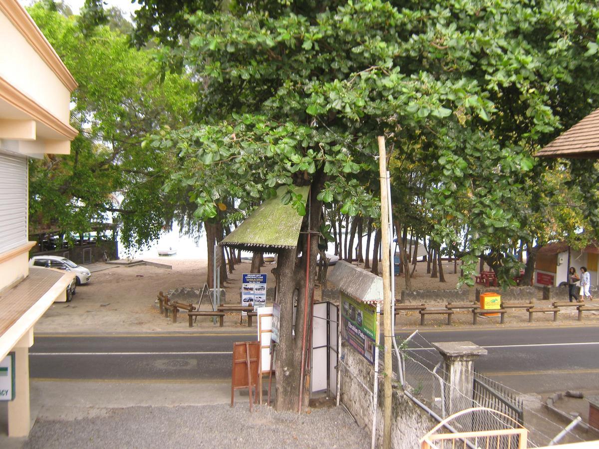 Ebrahim Flats - Grand Baie Beach Kültér fotó